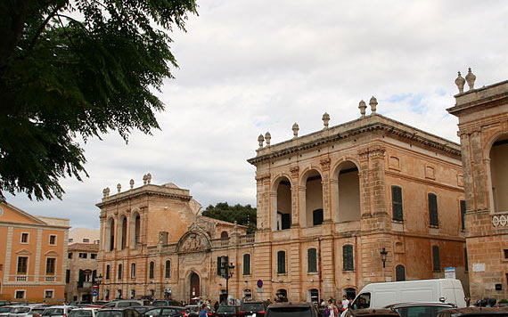 Visita al casco antiguo de Ciutadella