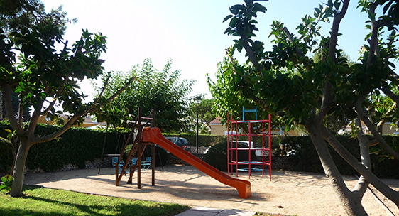 zona infantil apartamentos menorca