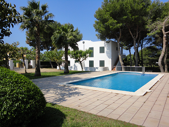 piscinas apartamento menorca llebeig