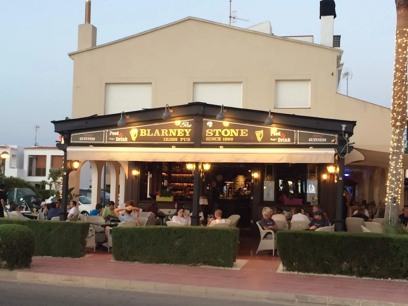 Blarnie Stone Food & Drinks